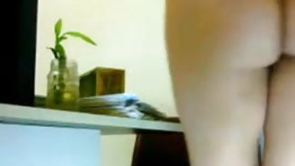 சுருட்டைகளுடன் சூப்பர் சூடான குஞ்சு ஜெஸ்ஸி செயிண்ட் குத