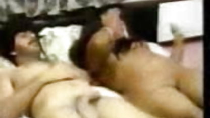 MILF குளியலறையில் தனது ஊன்றுகோலை ஷேவ் செய்கிறது டெய்ஸி கல் அமெரிக்க நாட்டுக்காரன்