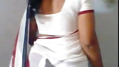லாக்கர் செக் செக்ஸ் மசாஜ் அறையில் குறும்பு