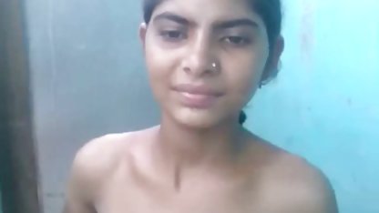 மார்பளவு பொன்னிற தன்யா ஜேம்ஸ் ஹார்ட்கோர் குத ஆபாச தனது காதலனுடன் தூங்கினாள்