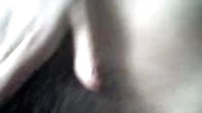 சூடான பெண்கள் முதல் அமெரிக்க நாட்டுக்காரன் MILF டேட்டன் ரெய்ன்ஸ் ஒரு கருப்பு சேவலை உறிஞ்சும்