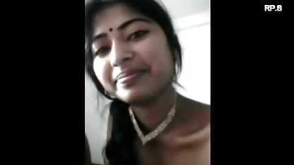 ஒரு இளம் ஜோடியின் விளையாட்டு கருங்காலி செல்வாக்கு குறையாக அமெரிக்க நாட்டுக்காரன்