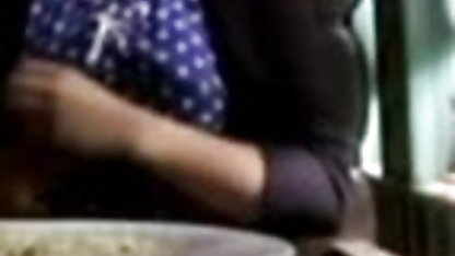 அவர் அப்படியே நடந்து சென்றார் மலாய் அமெரிக்க நாட்டுக்காரன்
