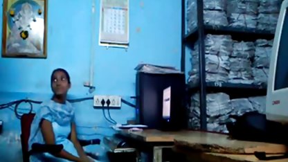 லாக்கர் அறையில் ஒரு சிவப்பு தலை கொண்ட செக்ஸ் மகள் குத ஆபாச
