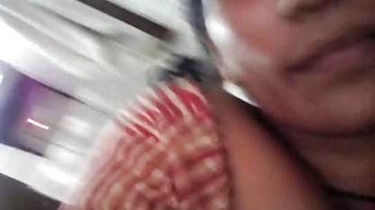 கீகனுக்கு ஒரு நல்ல இரண்டு கைகள் யோனியில் விடுதல் குளிப்பது பையன் இருக்கிறான்