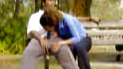 ஒரு அழகான குழந்தையின் மைக் அட்ரியனோவுடன் குழாய் சோலோ