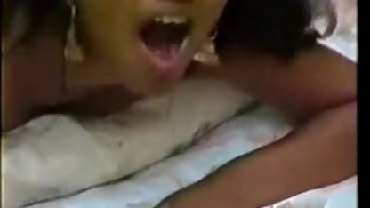 அலனா ரெய்ன்ஸ் புஸ்ஸி பாட்டி செக்ஸ் வீடியோக்கள் ஒரு கருப்பு டிக் நிரப்பப்பட்டது