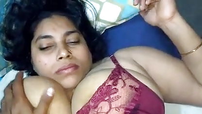 சமையல்காரரை விக்டோரியா கேக்குகள் அமெரிக்க நாட்டுக்காரன் மயக்கி அவள் கழுதை கொடுத்தார்