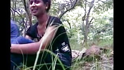 ஒரு பெரிய பிளவு அமெச்சூர், குத குழாய் கொண்ட பொன்னிற