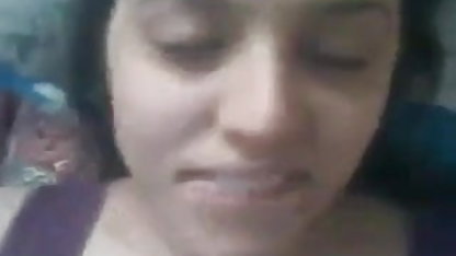 அமி பிளாக் ர குத ஆபாச தனது காதலனை உத்வேகத்துடன் தூண்டுகிறார்