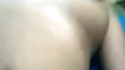 கவர்ச்சியான குத பிளக் ஆபாச பொன்னிறத்துடன் கேங்பாங்