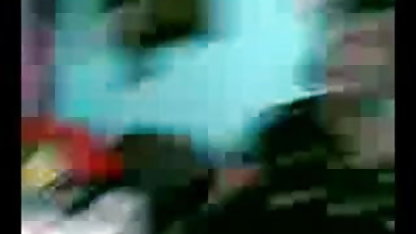 வீங்கிய மான்டிங்கோ குத ஆபாச உதடுகளுடன் அழகான முகம்