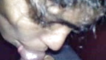 சென்ஸுவல் மாடல் சோஃபி ஆண்டர்சன் அமெரிக்க நாட்டுக்காரன் மேலே இருக்க விரும்புகிறது.
