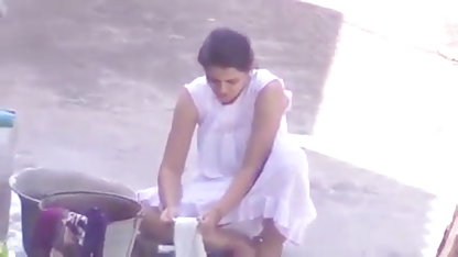 பஸ்டி அலுரா ஜென்சன் முதலில் தனக்குள்ளேயே ஒரு நீண்ட கிரா பொ அமெரிக்க நாட்டுக்காரன் கருப்பு நிறத்தை உணர்ந்தார்