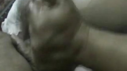ஒரு அழகு டீ வில்லியம்ஸ் திருடன் சக் சேவல் உடைந்தது