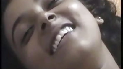 அனிலிங்கஸால் நாய் செக்ஸ் நீட்டப்பட்ட அழுக்கு ஸ்லட்ஸ்