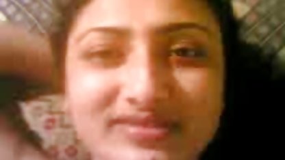 மெதுவாக பிரியமான முலைகளை இழுக்கிறது க்ரிஸ்ஸி லின் குத