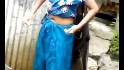 மெக்ஸிகன் சோபியா வளைந்த இடுப்புடைய அமெரிக்க நாட்டுக்காரன் டோரஸ் சட்டவிரோத இடம்பெயர்வு குறித்து அதிகாரிகளை பிடித்தார்