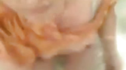 லியா டெய்ஸி மேரி குத வைல்ட் தயாரிப்பாளரின் உறுப்பினரை சவாரி செய்கிறார்