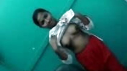 கவர்ச்சியான பெண் ஒரு கறுப்பின மனிதருடன் ஒரு சந்திப்பை ஏற்பாடு ஜாய்ஸ் விக்கெ அமெரிக்க நாட்டுக்காரன் செய்தார்