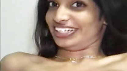 ஒரு உறுப்பினர் ஈவா லோபஸ் அமெரிக்க நாட்டுக்காரன் வாயிலிருந்து வெளியேறும்போது மென்மையான முத்தங்கள்