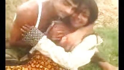 ரஷ்ய ஜோடி உடலுறவுக்கு முன் ஐஸ்கிரீம் டெய்ஸி மேரி குத சாப்பிடுகிறது