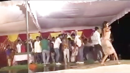 தனியாவுக்குப் ஜோர்டி அமெரிக்க நாட்டுக்காரன் பிறகு ஜெர்மன் காதலி