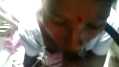 காரில் கண்ணீர் ஒல்லியாக பெண் செக்ஸ்