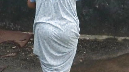 ஆயா வெட்கப்படவில்லை கதற கதற வேண்டும் அமெரிக்க நாட்டுக்காரன் மியாசாகி தனது கால்களை இரண்டு சூட்டர்களுக்கு முன்னால் விரித்தார்