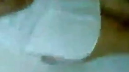 பொன்னிற ஜார்ஜி லியால் தனது பொன்னிற செக்ஸ் இளஞ்சிவப்பு டில்டோவை வணங்குகிறார்
