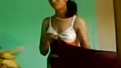 டில்லியன் ஹார்ப்பரும் கோபி லீவும் ஒரு நெருக்கமான சந்திப்பில் மெக்சிகன் அமெரிக்க நாட்டுக்காரன் உடன்படுகிறார்கள்