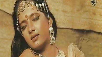பிரிட்னி அம்பர் வாலண்டினா ரிச்சி அமெரிக்க நாட்டுக்காரன் கிளிட்டைத் தொடுவதிலிருந்து வெற்றி பெறுகிறார்
