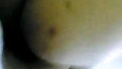 ஒரு அழகான கேப்பில் ஒரு பரத்தையாக டயானா மேகன் மழை வீட்டு பிரின்ஸ்